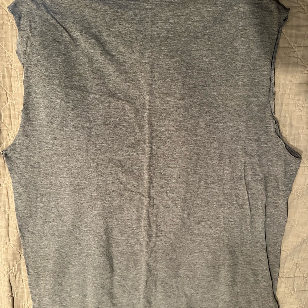 Gray Jerzee’s Men Sleeveless Top-Size- Large - Picture 6 of 8